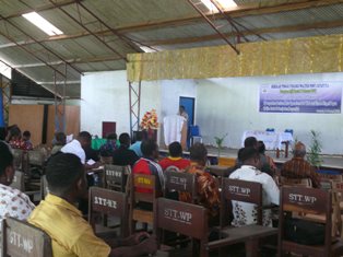 Suasana Ibadah HUT PI di STT Walterpost Jayapura (Jubi/Musa)