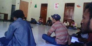 Suasana ketika diskusi berlangsung di Asrama Papua Yogyakarta. Foto: Andy G.