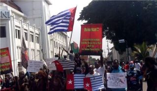 Massa AMP saat Kibarkan Bendera di Yogyakarta (Dok.AMP)