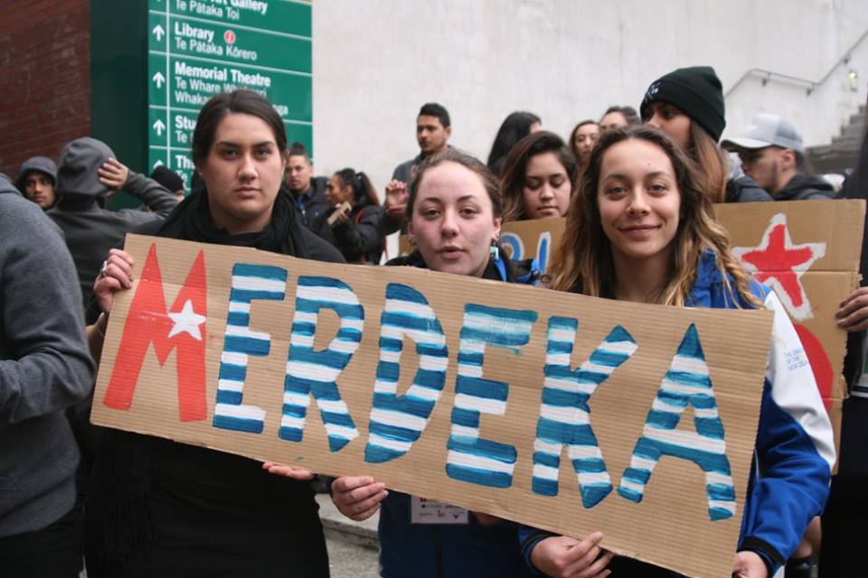 Caption: Solidaritas untuk West Papua diwakili Pala Molisa dan Tere Harrison mengajukan petisi West Papua ke Selandia Baru September 2016 lalu - IST