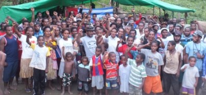 Foto Bersama Benny Wenda dan pengungsi Papua Barat di PNG