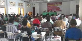 Suasana peluncuran buku di Aula Sekolah Tinggi Teologia (STT) Isak Samuel Kijne Abepura Jayapura. Foto: Yermias